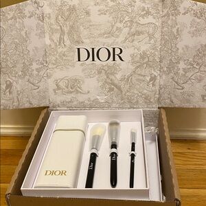NIB Dior Beauty Makeup Brush Set with Travel Case